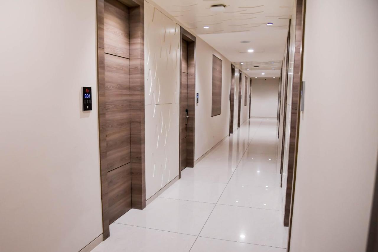 Shree Ganga Smb Hotels 우자인 외부 사진
