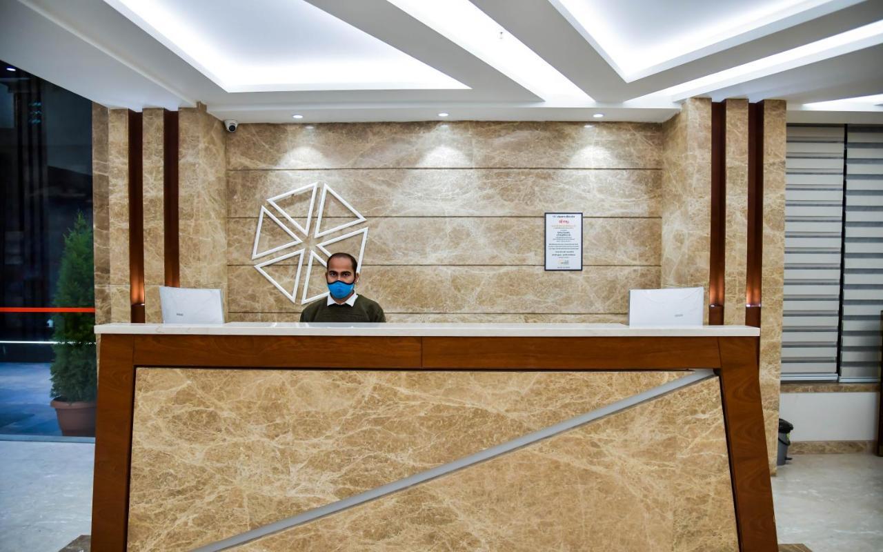 Shree Ganga Smb Hotels 우자인 외부 사진